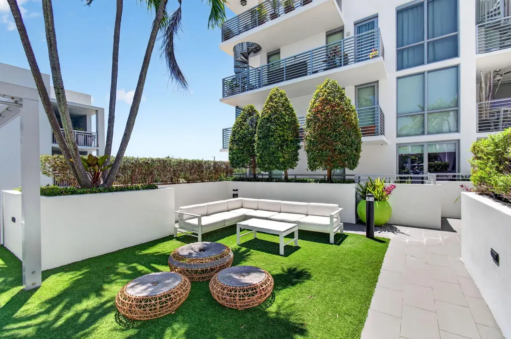 111 SE 1st Avenue Delray Beach FL 33444