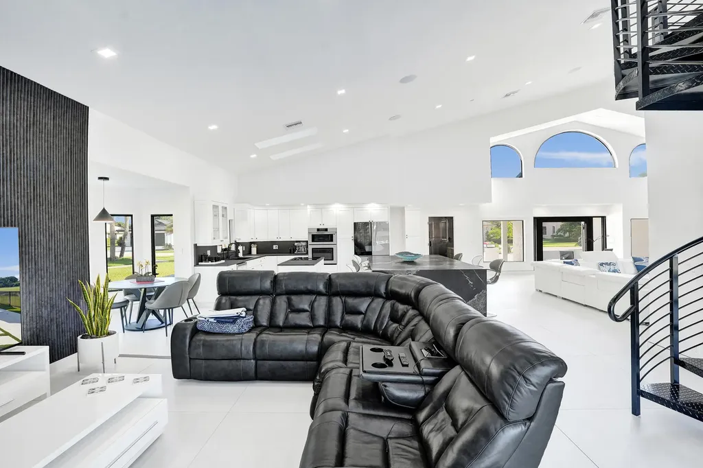 10818 River Glenn Drive Boca Raton FL 33428
