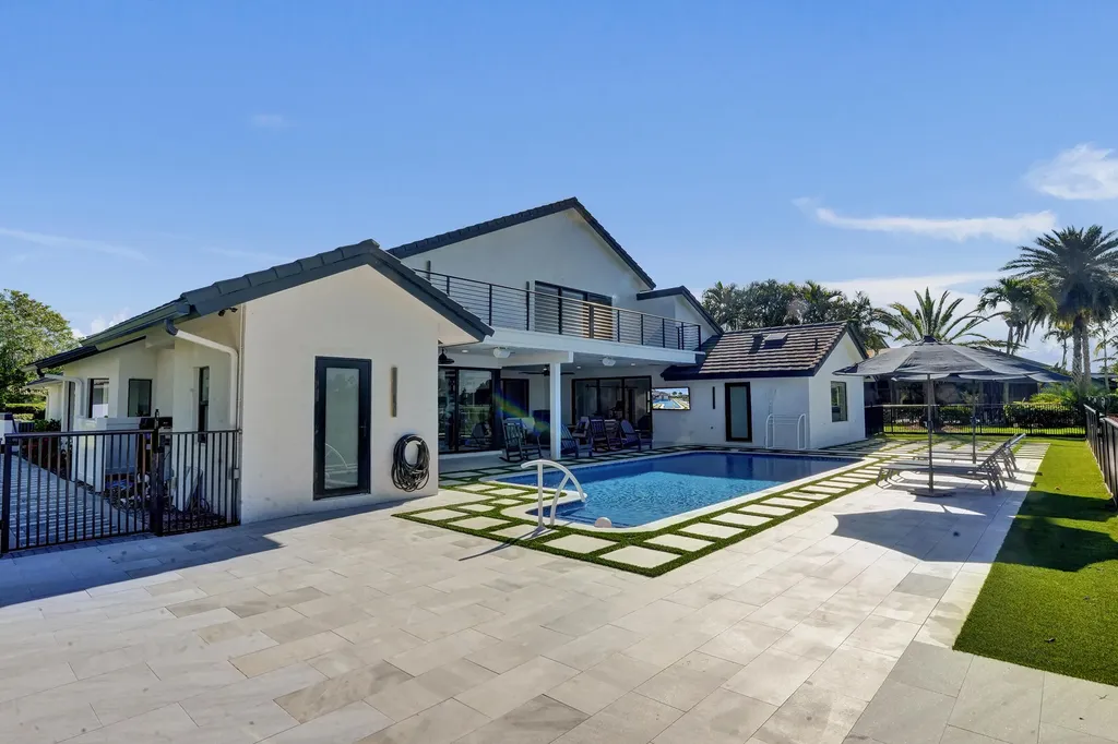 10818 River Glenn Drive Boca Raton FL 33428