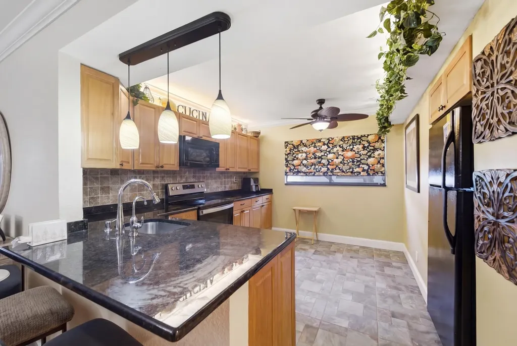 15301 Pembridge Avenue Delray Beach FL 33484