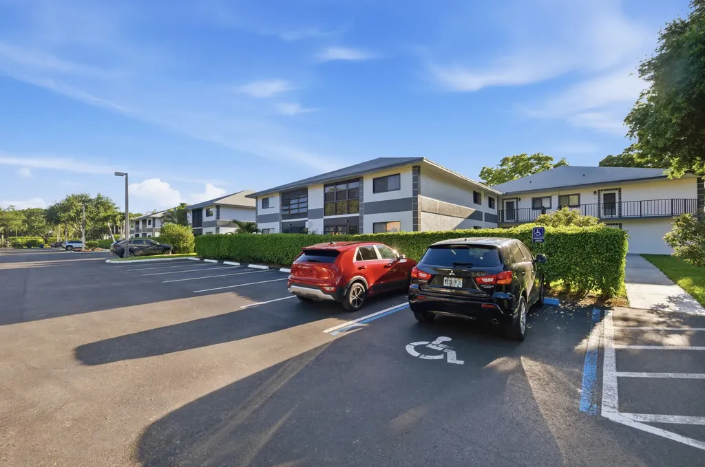 15301 Pembridge Avenue Delray Beach FL 33484