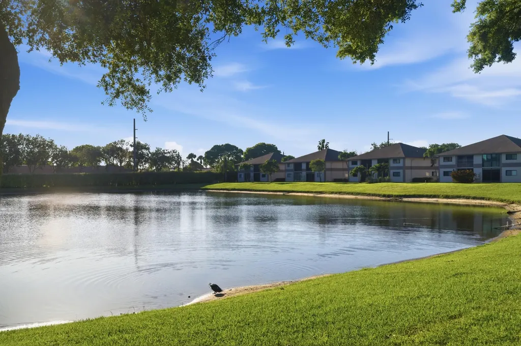 15301 Pembridge Avenue Delray Beach FL 33484