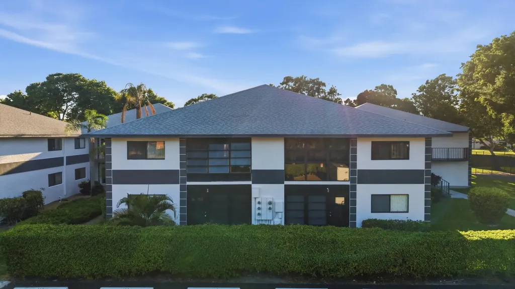 15301 Pembridge Avenue Delray Beach FL 33484