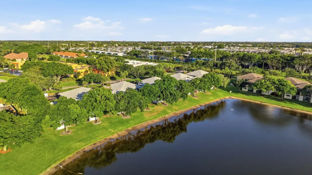 15301 Pembridge Avenue Delray Beach FL 33484