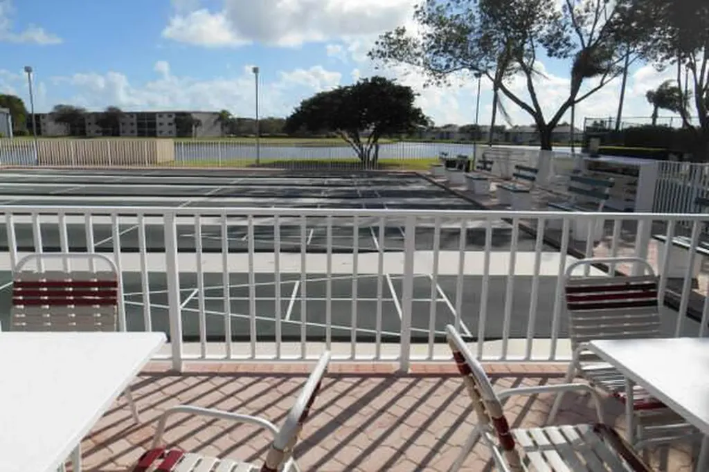 15301 Pembridge Avenue Delray Beach FL 33484