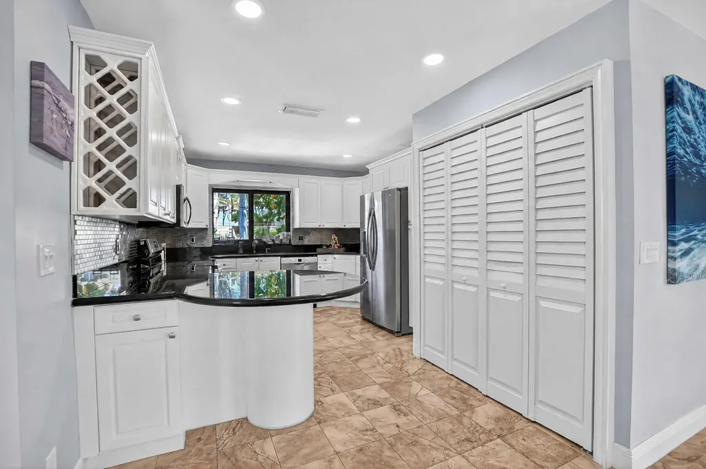 4310 S Ocean Boulevard Highland Beach FL 33487