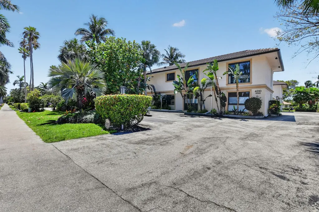 4310 S Ocean Boulevard Highland Beach FL 33487