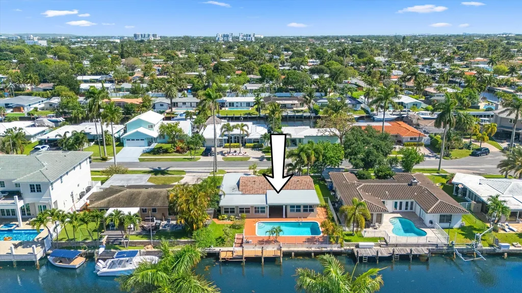 330 SE 9th Court Pompano Beach FL 33060