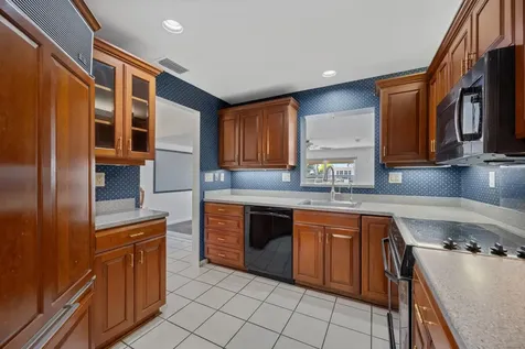 330 SE 9th Court Pompano Beach FL 33060