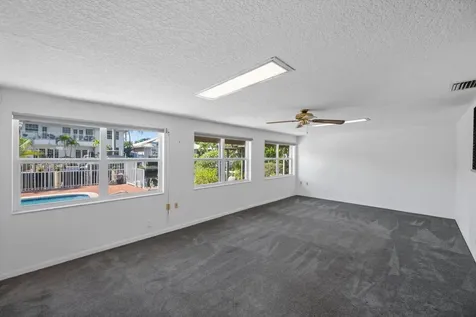 330 SE 9th Court Pompano Beach FL 33060