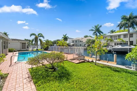 330 SE 9th Court Pompano Beach FL 33060