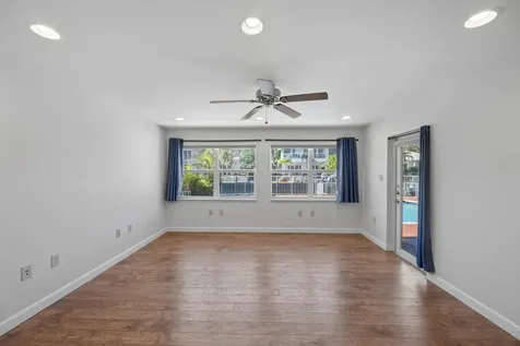 330 SE 9th Court Pompano Beach FL 33060