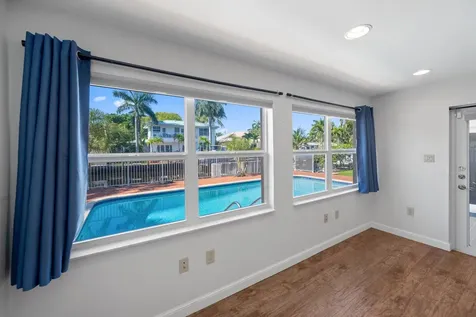330 SE 9th Court Pompano Beach FL 33060