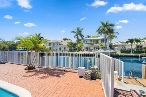 330 SE 9th Court Pompano Beach FL 33060