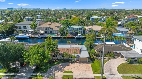 330 SE 9th Court Pompano Beach FL 33060