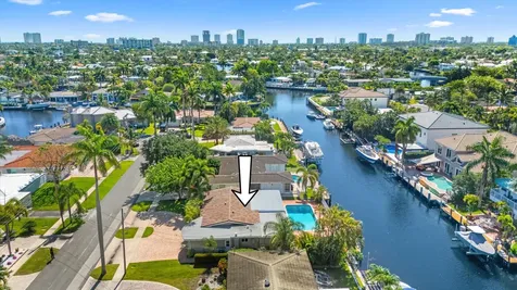 330 SE 9th Court Pompano Beach FL 33060