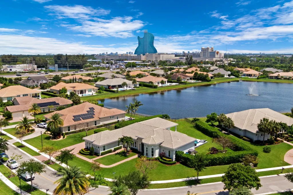 4830 W Sterling Ranch Circle Davie FL 33314
