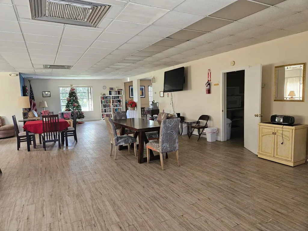 2886 E Fernley Drive Drive E West Palm Beach FL 33415