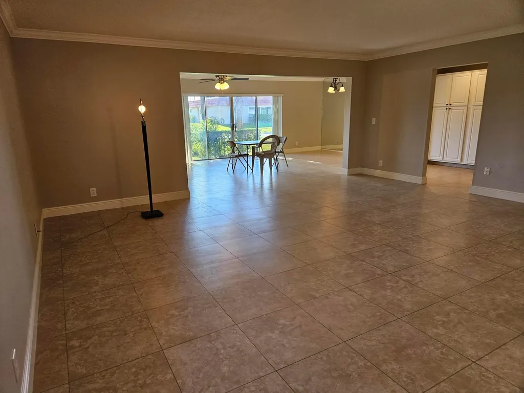 2886 E Fernley Drive Drive E West Palm Beach FL 33415