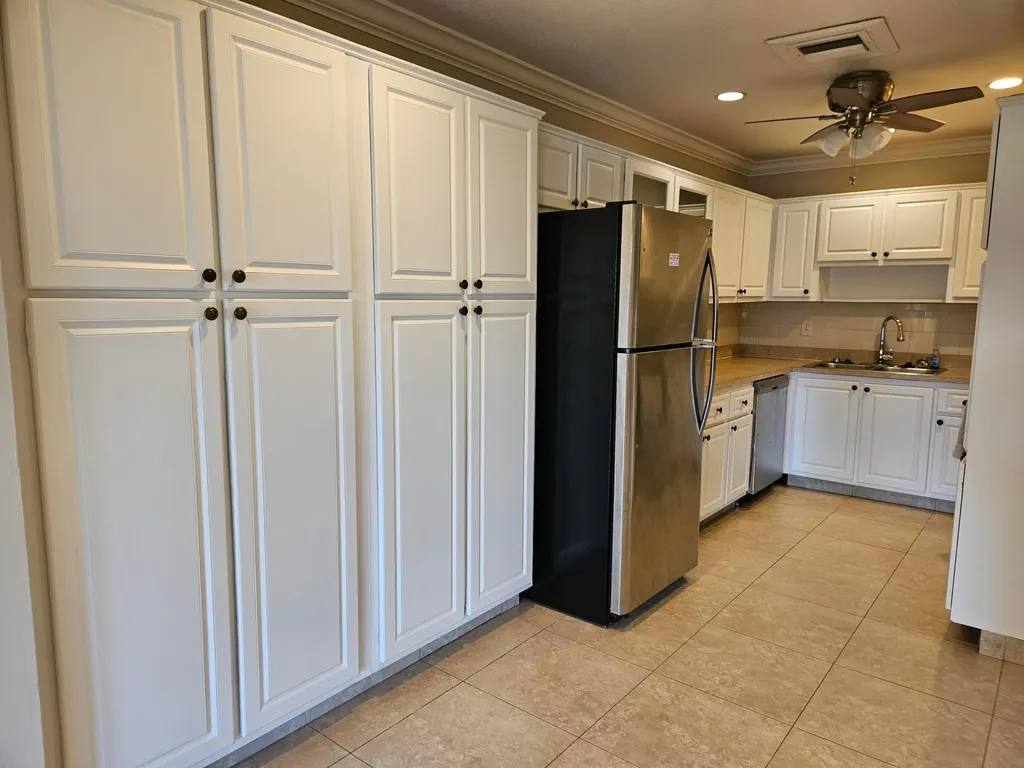 2886 E Fernley Drive Drive E West Palm Beach FL 33415