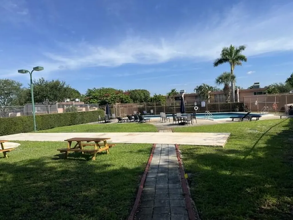 54 Matador Lane Davie FL 33324