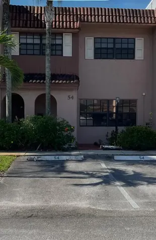 54 Matador Lane Davie FL 33324