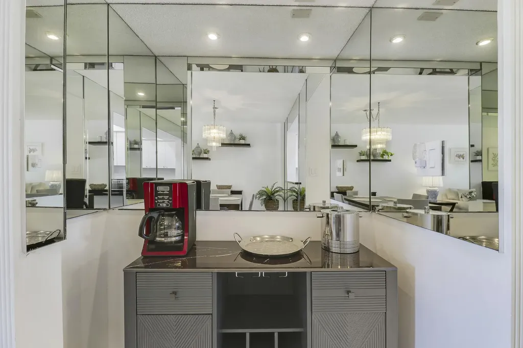 5121 Oak Hill Lane Delray Beach FL 33484
