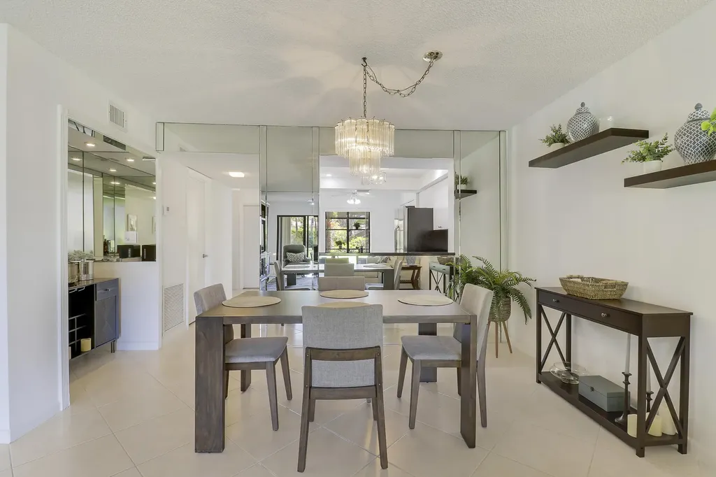 5121 Oak Hill Lane Delray Beach FL 33484