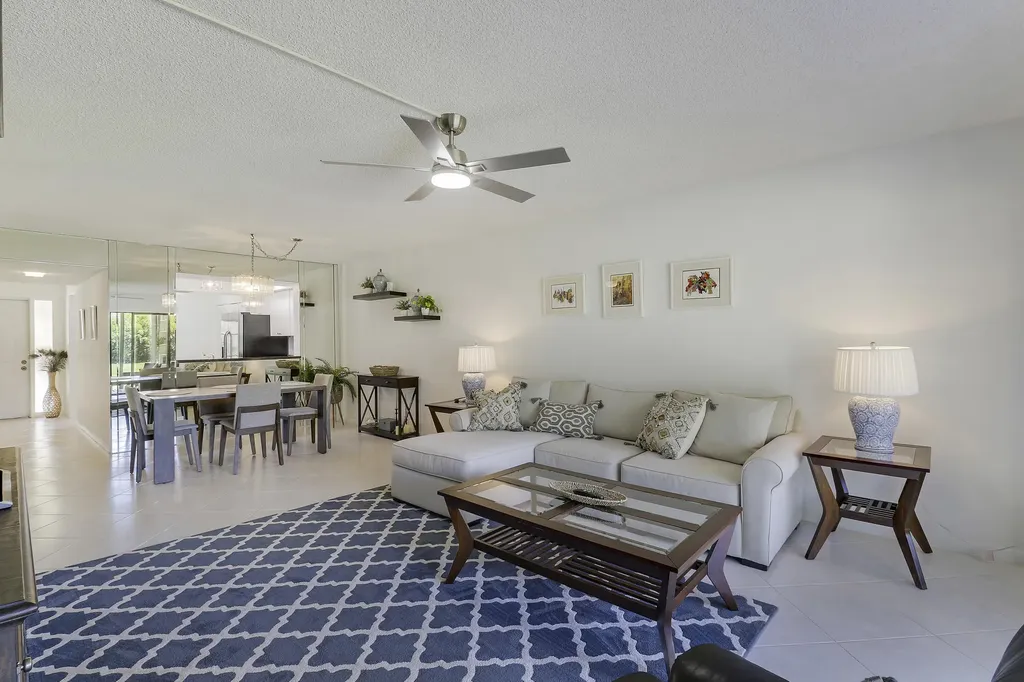 5121 Oak Hill Lane Delray Beach FL 33484