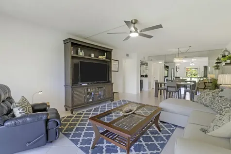 5121 Oak Hill Lane Delray Beach FL 33484