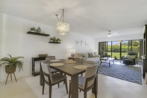 5121 Oak Hill Lane Delray Beach FL 33484