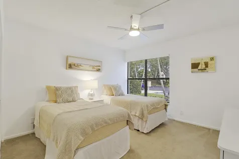 5121 Oak Hill Lane Delray Beach FL 33484