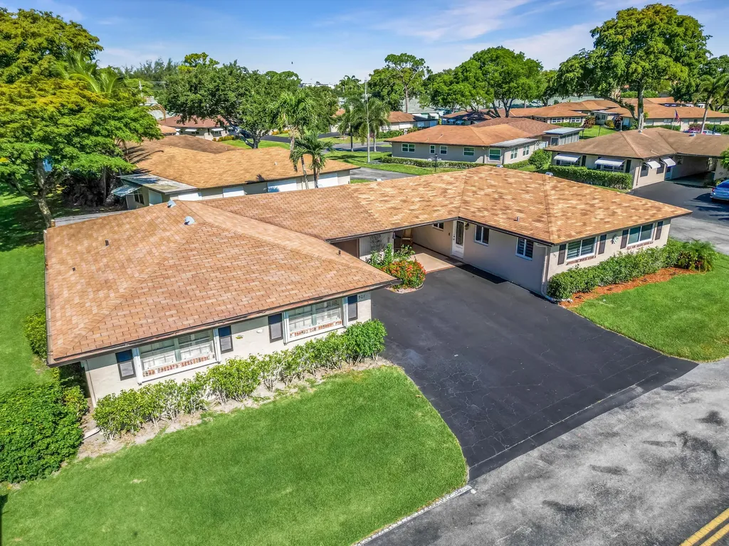 501 Sandpiper Circle Delray Beach FL 33445
