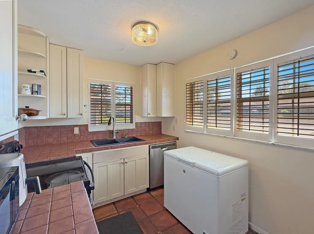 501 Sandpiper Circle Delray Beach FL 33445