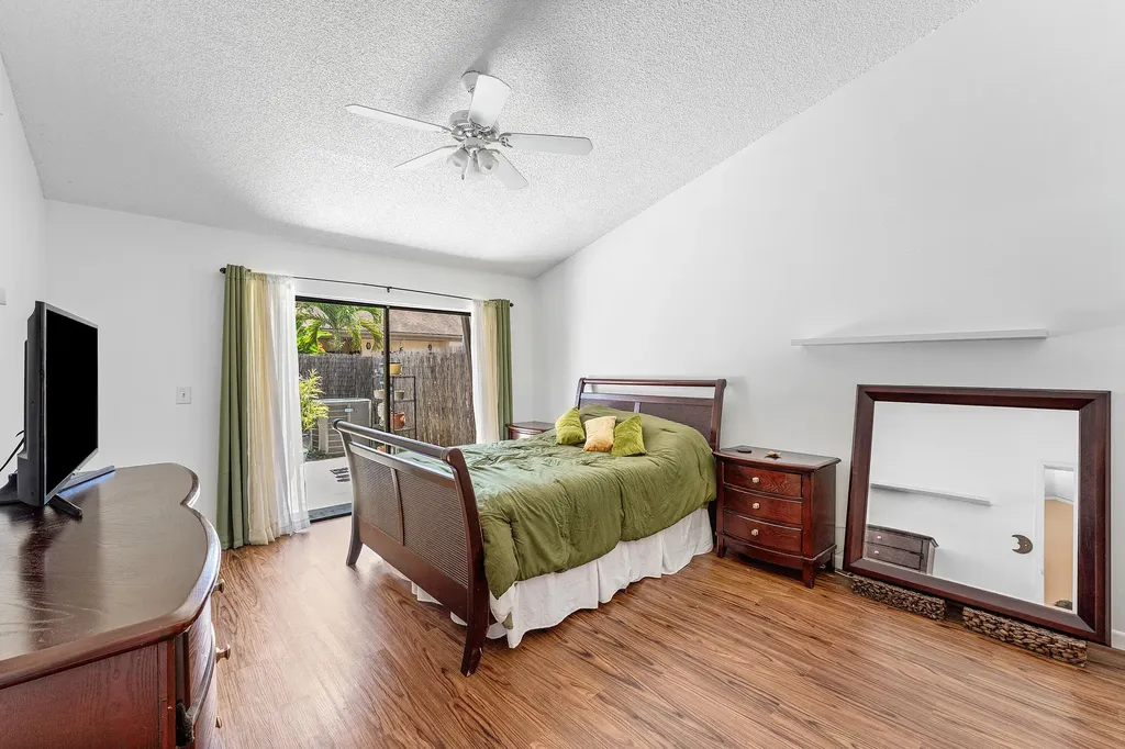 5202 Tarregon Lane Palm Beach Gardens FL 33418