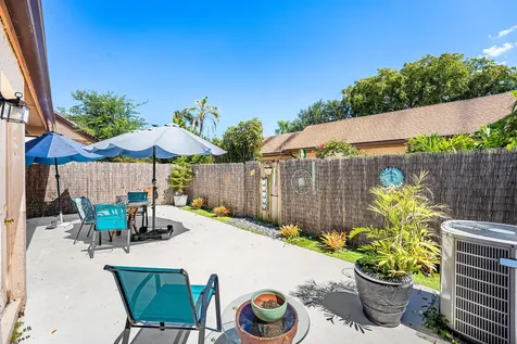 5202 Tarregon Lane Palm Beach Gardens FL 33418