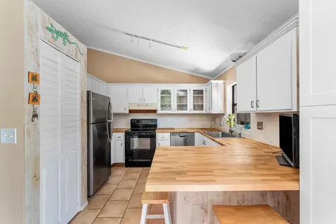 5202 Tarregon Lane Palm Beach Gardens FL 33418