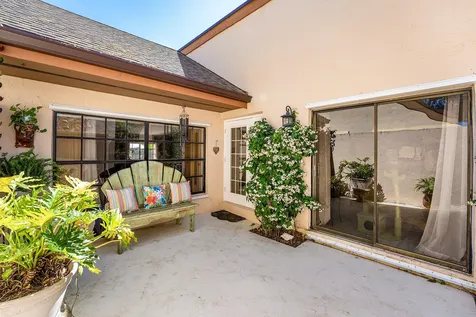 5202 Tarregon Lane Palm Beach Gardens FL 33418