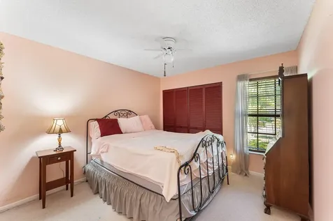 5202 Tarregon Lane Palm Beach Gardens FL 33418