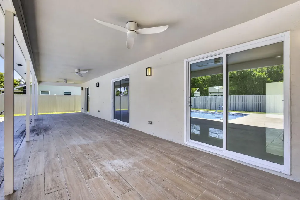 12890 Guilford Circle Wellington FL 33414