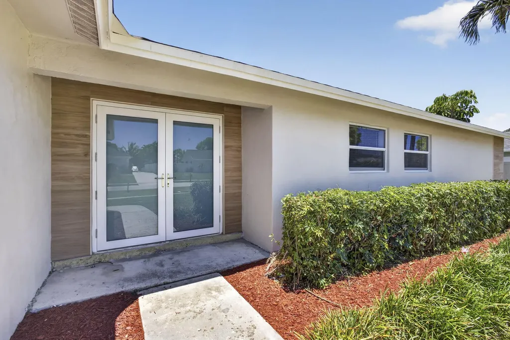 12890 Guilford Circle Wellington FL 33414
