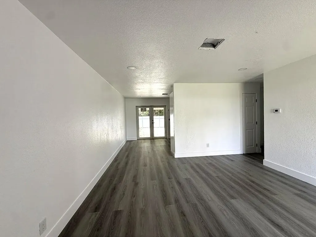 2785 N Reo Lane N Palm Springs FL 33461