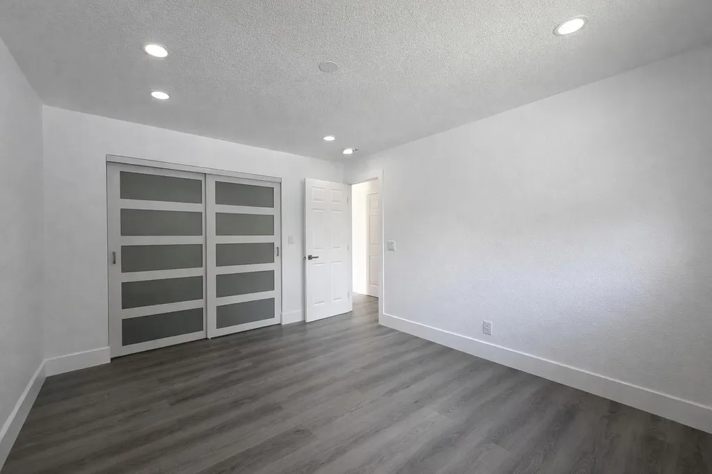 2785 N Reo Lane N Palm Springs FL 33461