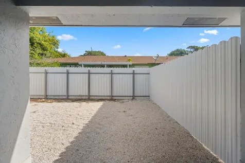 2785 N Reo Lane N Palm Springs FL 33461