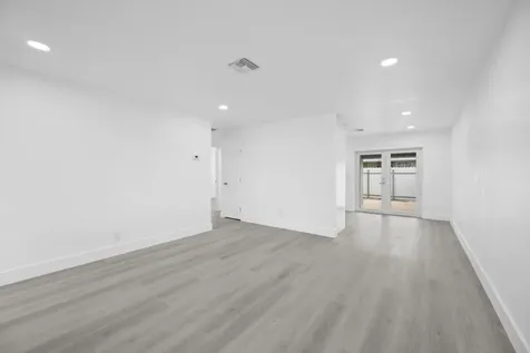 2785 N Reo Lane N Palm Springs FL 33461
