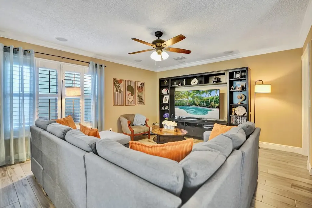 6423 Barton Creek Circle Lake Worth FL 33463