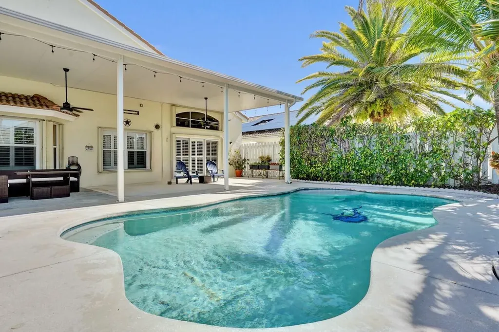 6423 Barton Creek Circle Lake Worth FL 33463