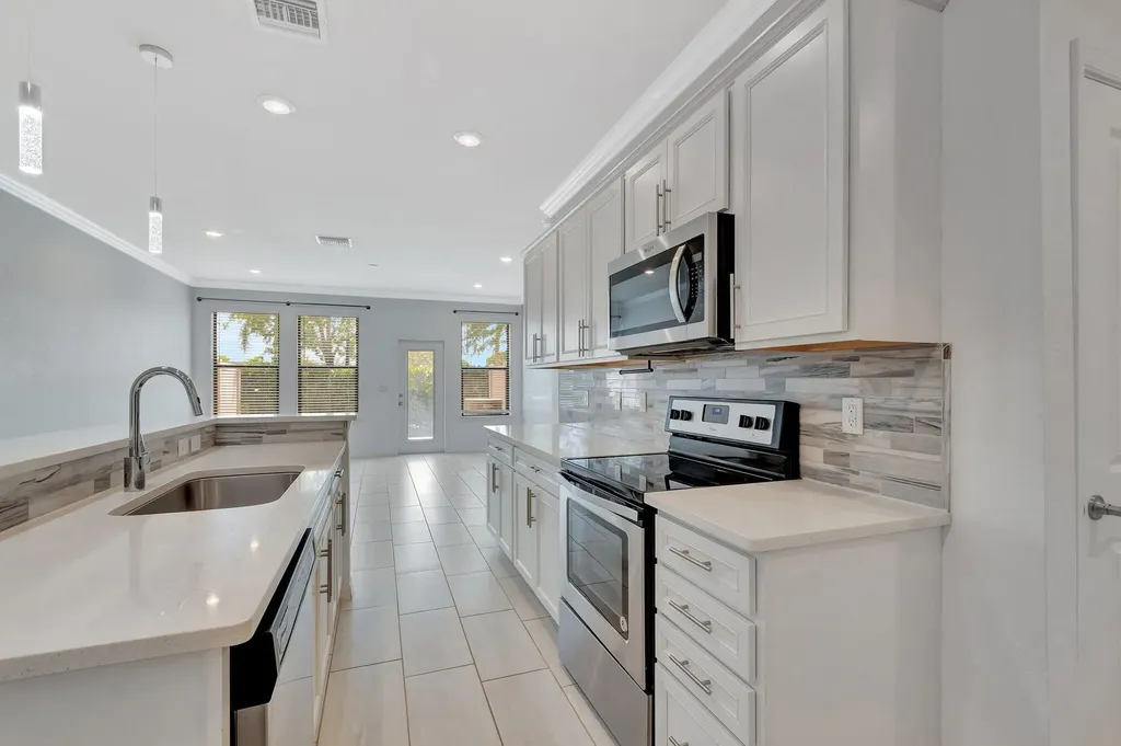 2854 Bard Street Palm Springs FL 33406