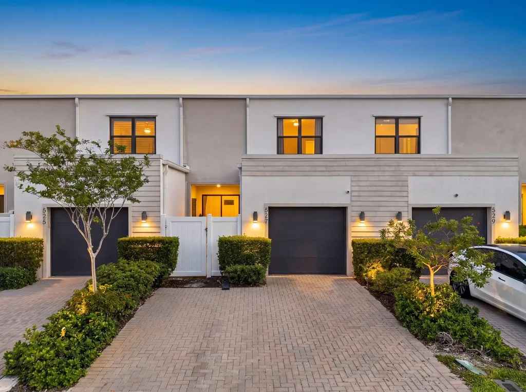 527 NW 17th Street Fort Lauderdale FL 33311