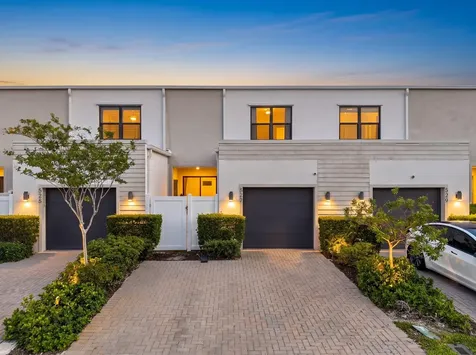 527 NW 17th Street Fort Lauderdale FL 33311